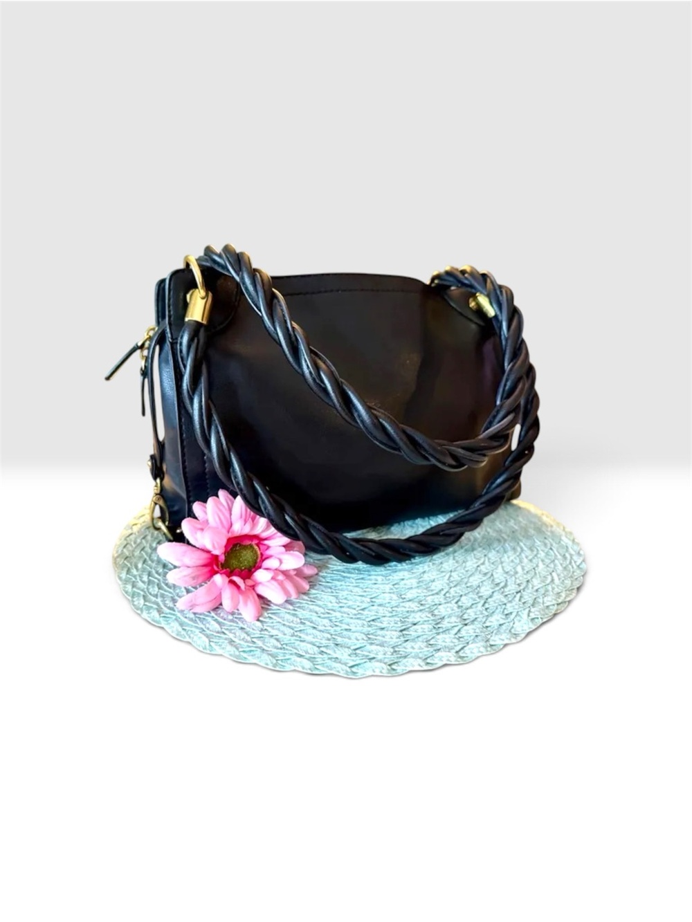 RELIC Black Leather Shoulder Bag with Twisted Straps Zips Close
